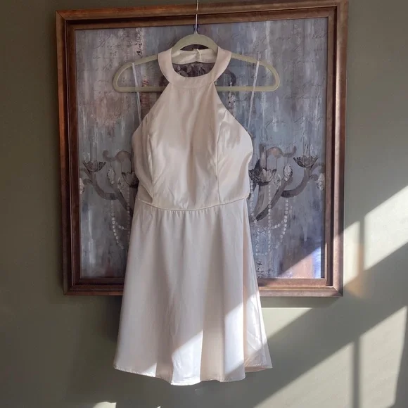 Lulus Cream Halter Cocktail Dress
Size Medium - Picture 2 of 9
